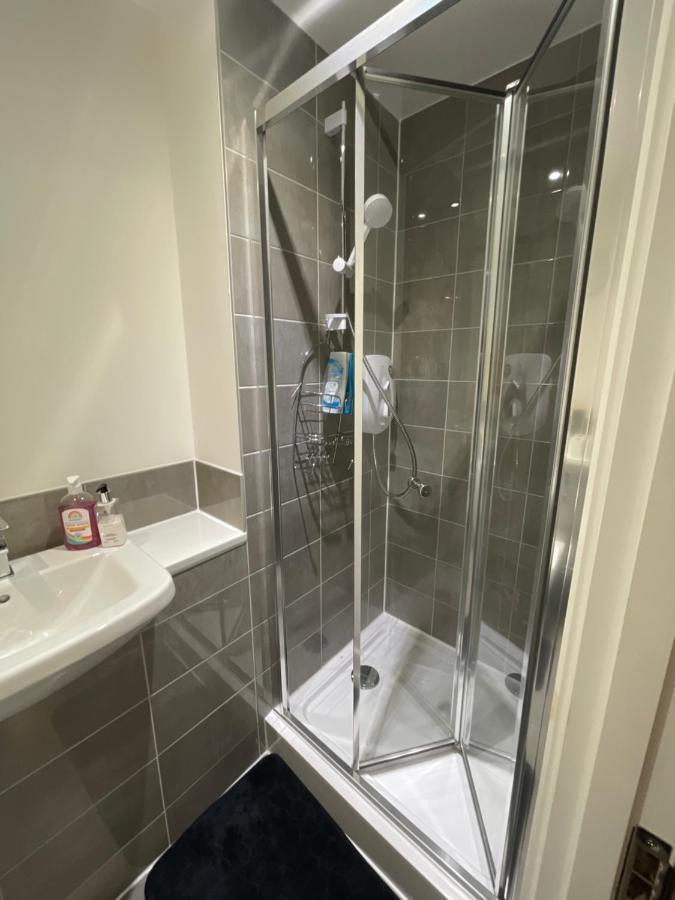 New Modern King Size Room With Ensuite And Parking Manchester Exteriör bild
